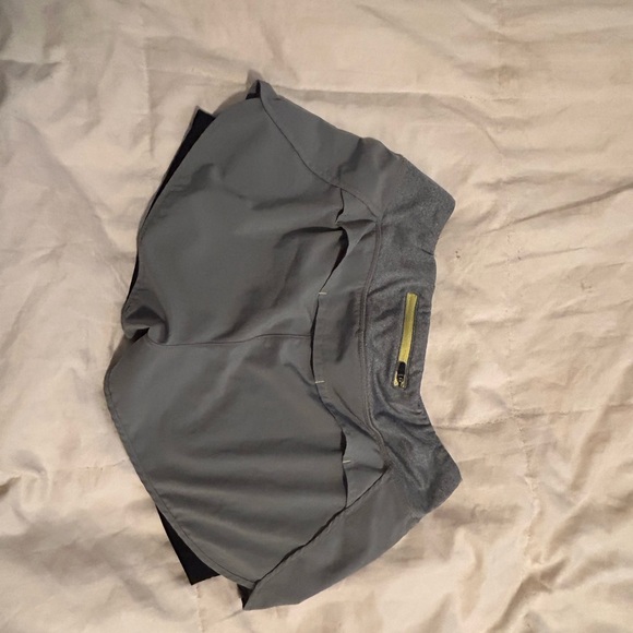 Athletic shorts - Picture 4 of 4